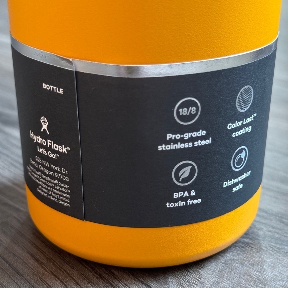 Hydro Flask 40 oz Wide Mouth. Color, orange. NWT hot/cold - Picture 5 of 7